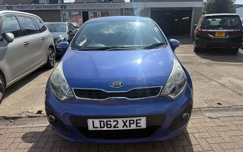 Used Kia Rio 109 HP (80 kW) 2012 Blue Hatchback