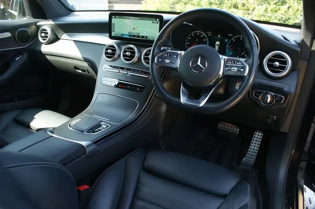 Used Mercedes GLC300 AMG Line Premium 245 HP (180 kW) 2020 Black SUV
