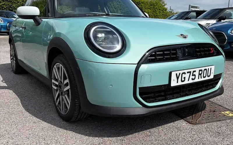 Used Mini Cooper Classic 150 kW (204 HP) 2026 Hatchback