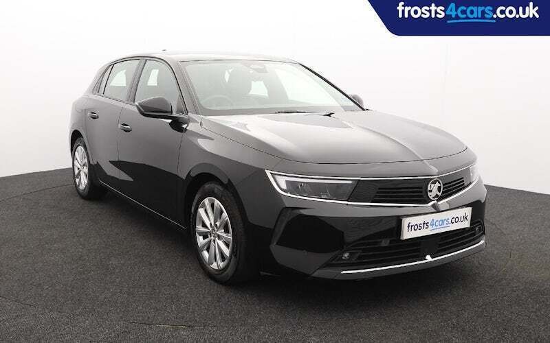 Used 2025 Vauxhall Astra Design Edition Hatchback | £16,595 (Super price) - Image 1/4