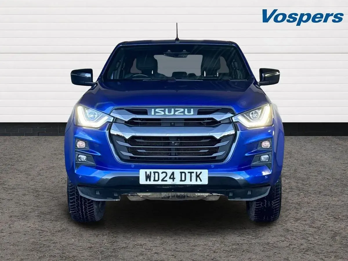 Second-hand Isuzu D-Max 163 CP (119 kW) 2024 Albastru Pickup