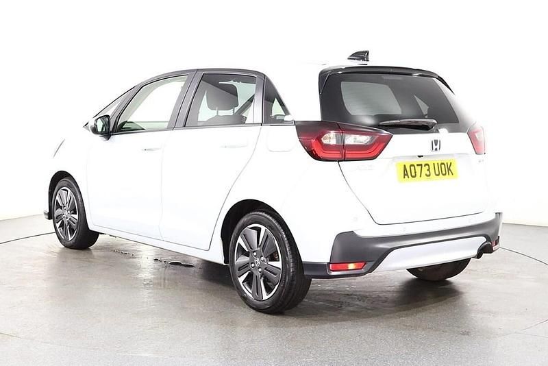Begagnad Honda Jazz Advance 2023 Vit Halvkombi