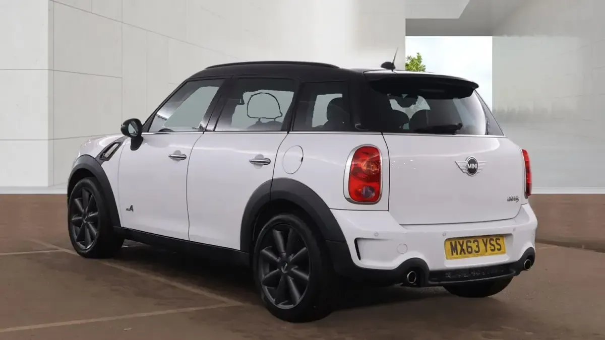 Used Mini Cooper S Countryman 184 HP (135 kW) 2013 White SUV