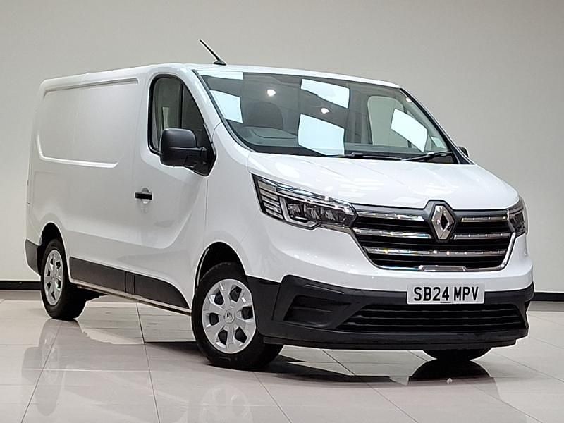 White Used 2024 Renault Trafic Van | £17,998 (Fair price) - Image 1/4