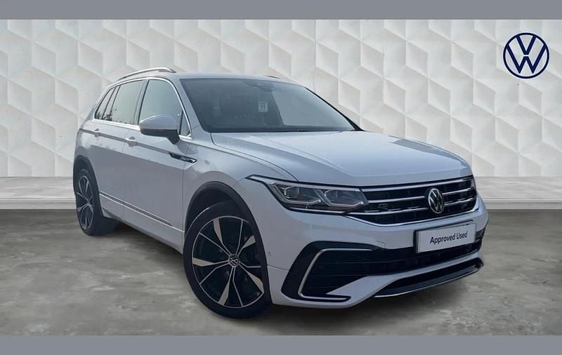 Used VW Tiguan R-line 150 HP (110 kW) 2023 Pure white SUV