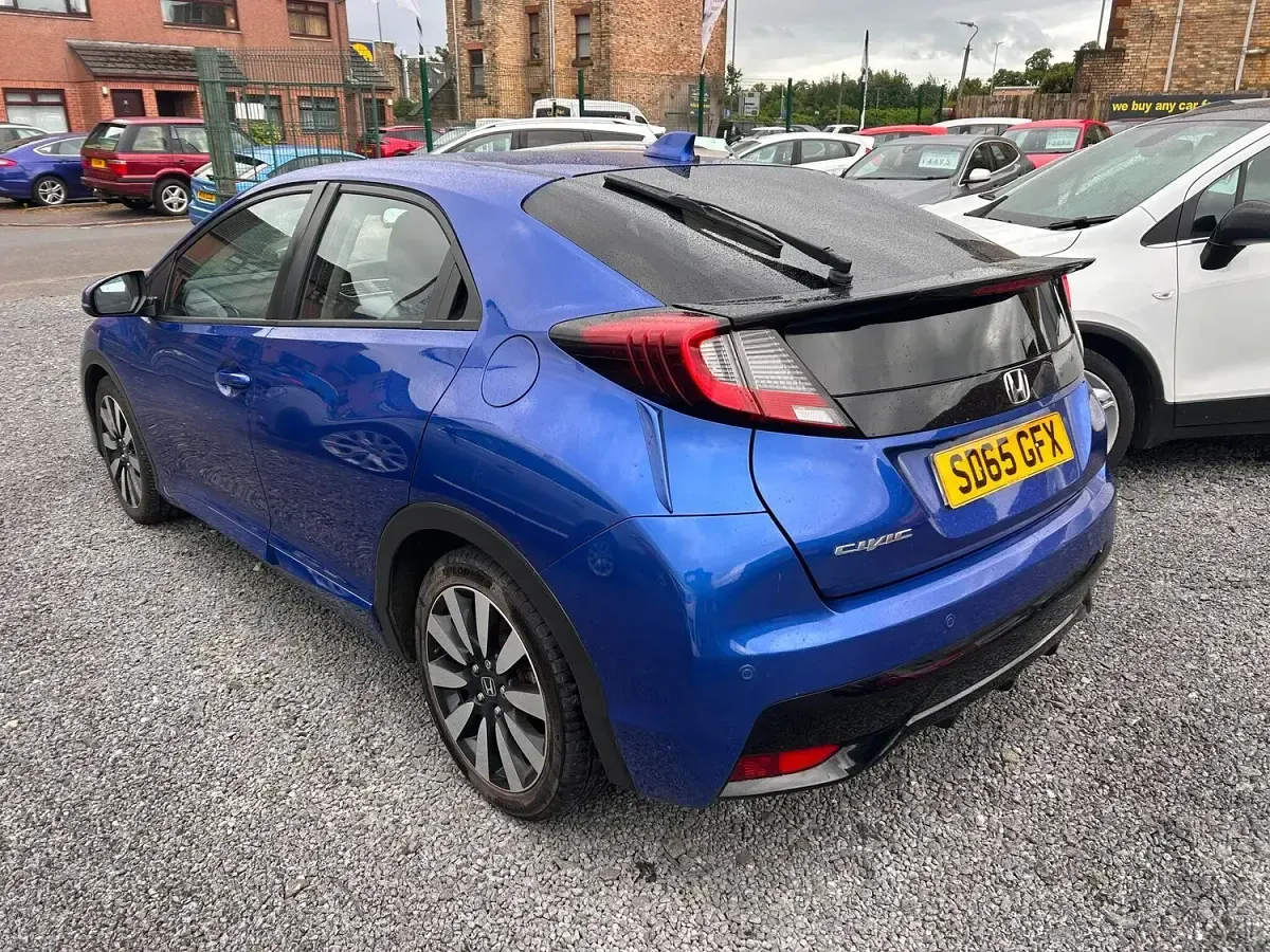 Used Honda Civic SE Plus 142 HP (104 kW) 2015 Blue Hatchback