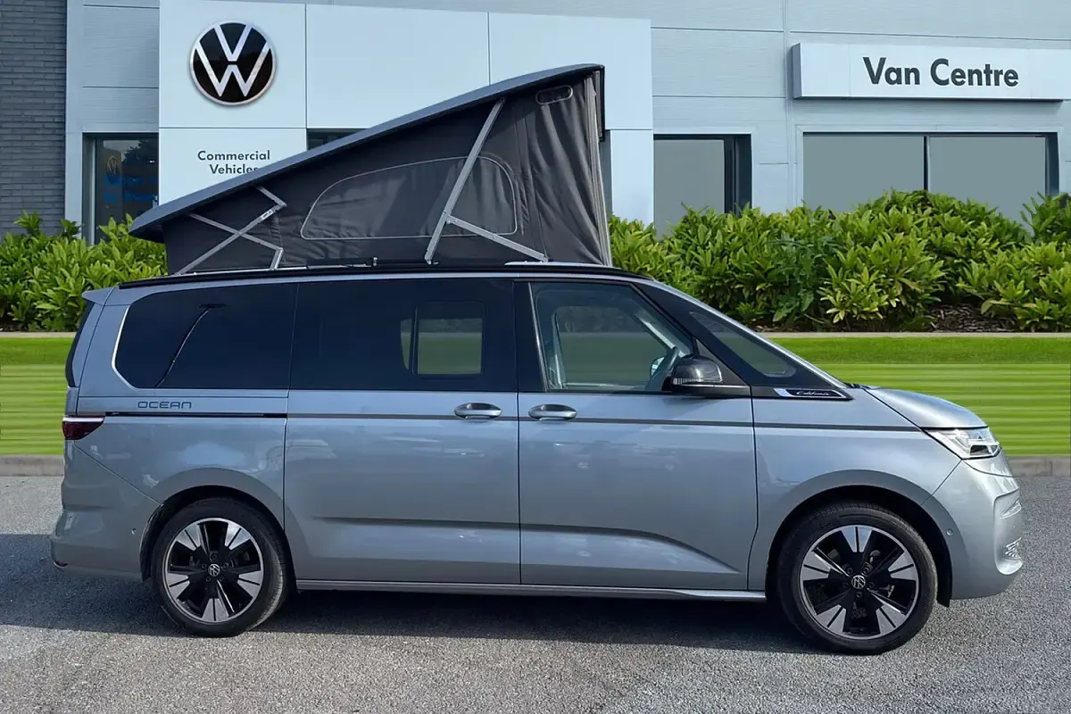 Usado VW California California 150 HP (110 kW) 2025 Prateado Van