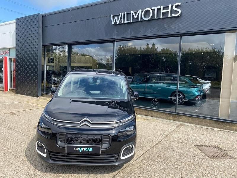 Black Used 2021 Peugeot 3008 GT SUV | £16,995 (Fair price) - Image 1/3