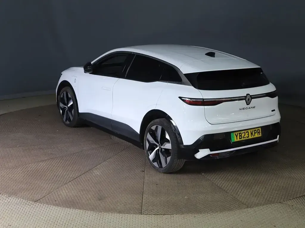 Used Renault Megane E-Tech Techno 160 kW (218 HP) 2023 White Hatchback