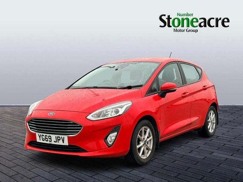 Used Ford Fiesta Zetec 99 HP (72 kW) 2019 Red Hatchback