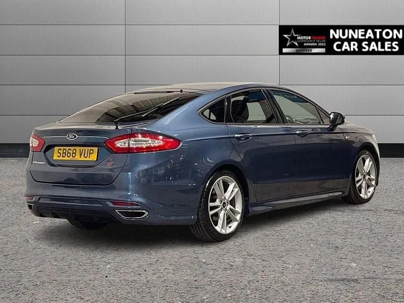 Usado Ford Mondeo ST-Line 180 HP (132 kW) 2018 Azul Citadino