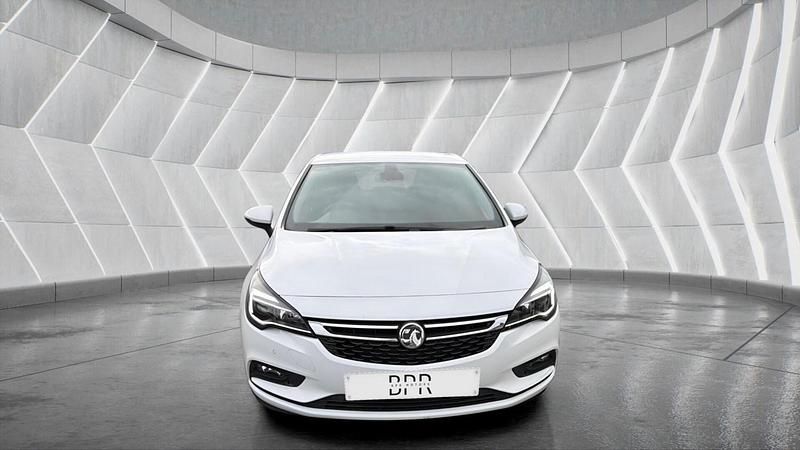 Used Vauxhall Astra Elite 2018 White Hatchback