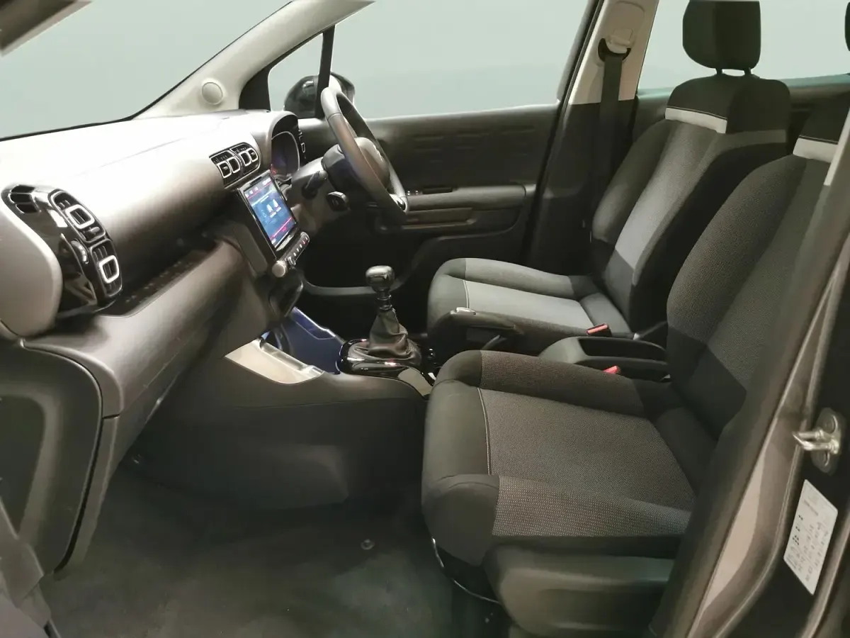 Begagnad Citroën C3 Aircross PureTech 110 HK (80 kW) 2023 Grå SUV