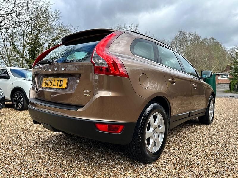 Usado Volvo XC60 SE 175 HP (128 kW) 2009 Castanho SUV