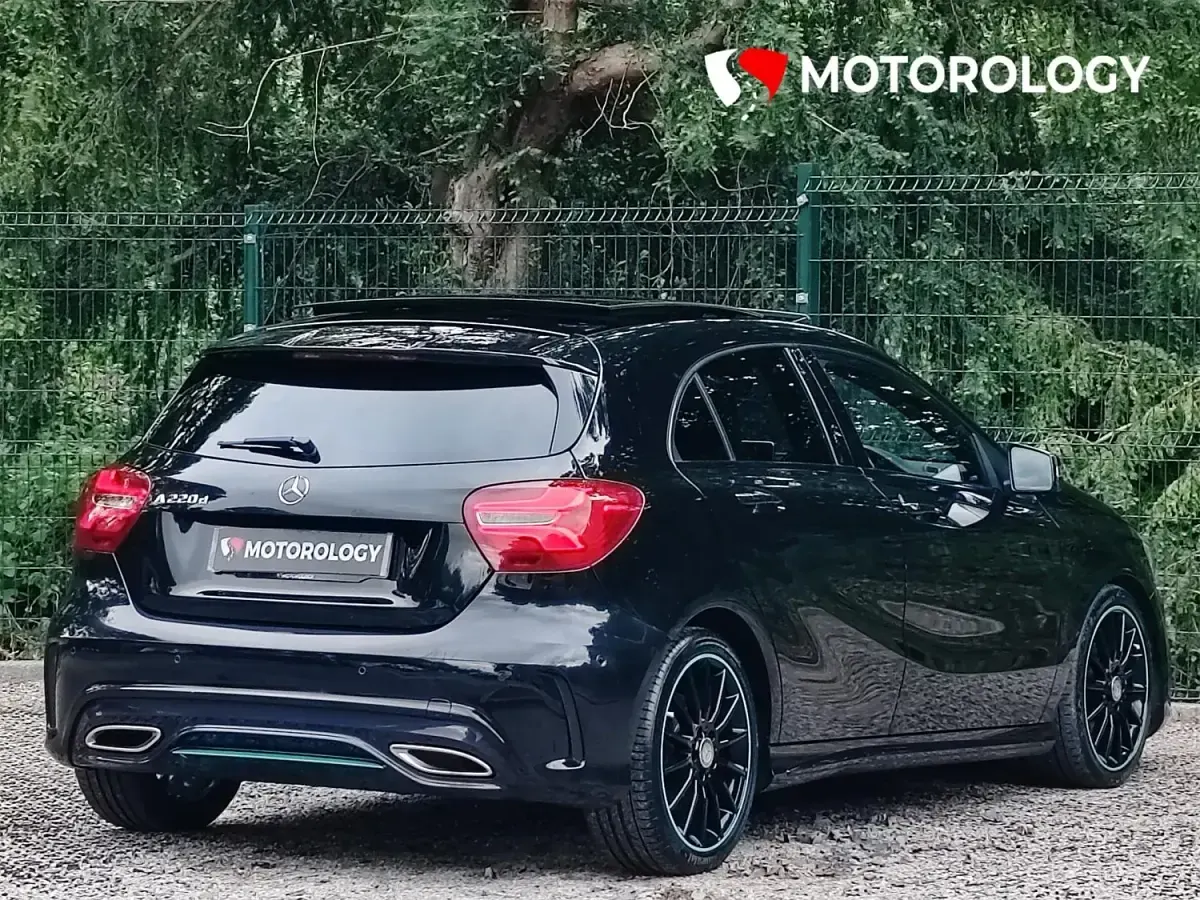 Usado Mercedes A220 Premium 175 HP (128 kW) 2016 Preto Citadino