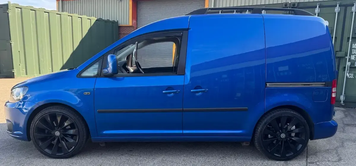 Used VW Caddy Highline 102 HP (75 kW) 2014 Blue MPV