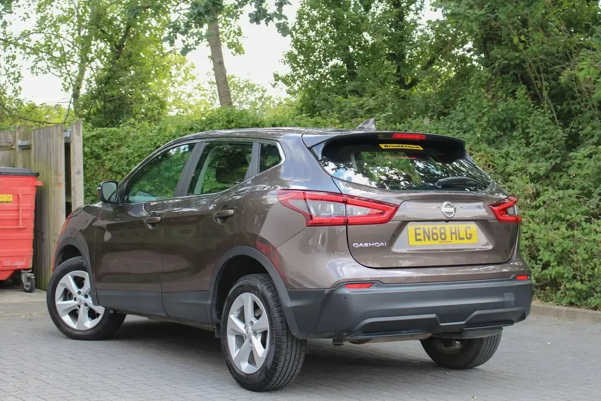 Used Nissan Qashqai Acenta Premium 2019 Bronze SUV