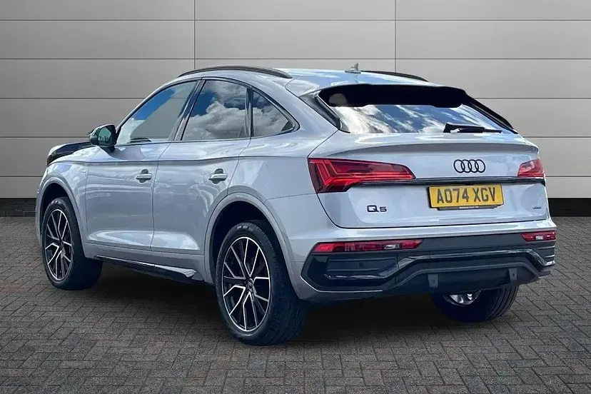 Used Audi Q5 Sportback Black Edition 204 HP (150 kW) 2024 Silver SUV