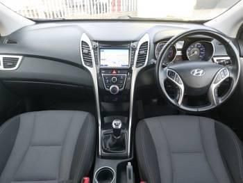 Used Hyundai i30 SE 110 HP (80 kW) 2016 Black Hatchback