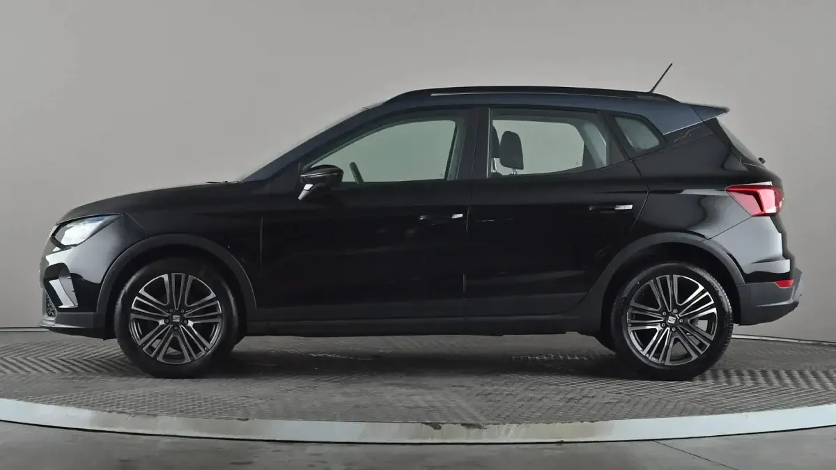 Used Seat Arona SE Technology 110 HP (80 kW) 2023 Black SUV