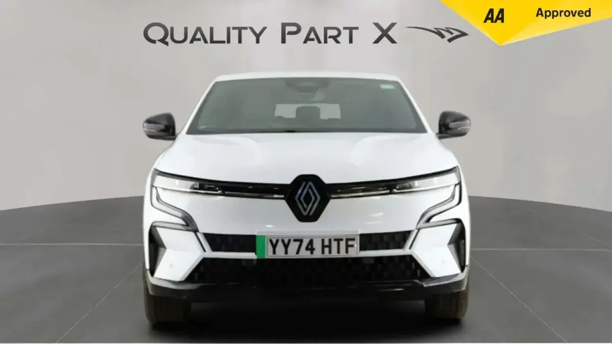 Używany Renault Megane E-Tech Komfort 160 kW (218 KM) 2024 Biały Hatchback