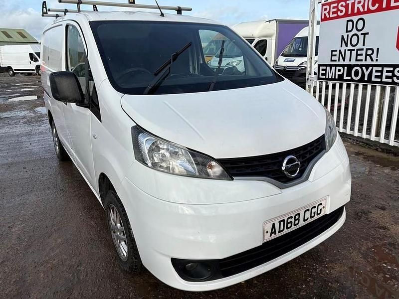 White Used 2019 Nissan NV200 Tekna MPV | £3,940 (Super price) - Image 1/4