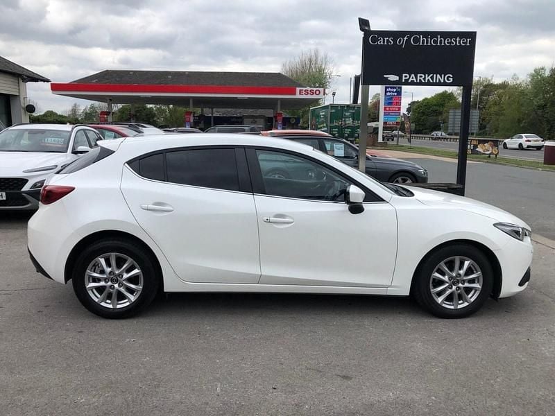 Begagnad Mazda 3 165 HK (121 kW) 2015 Vit Halvkombi