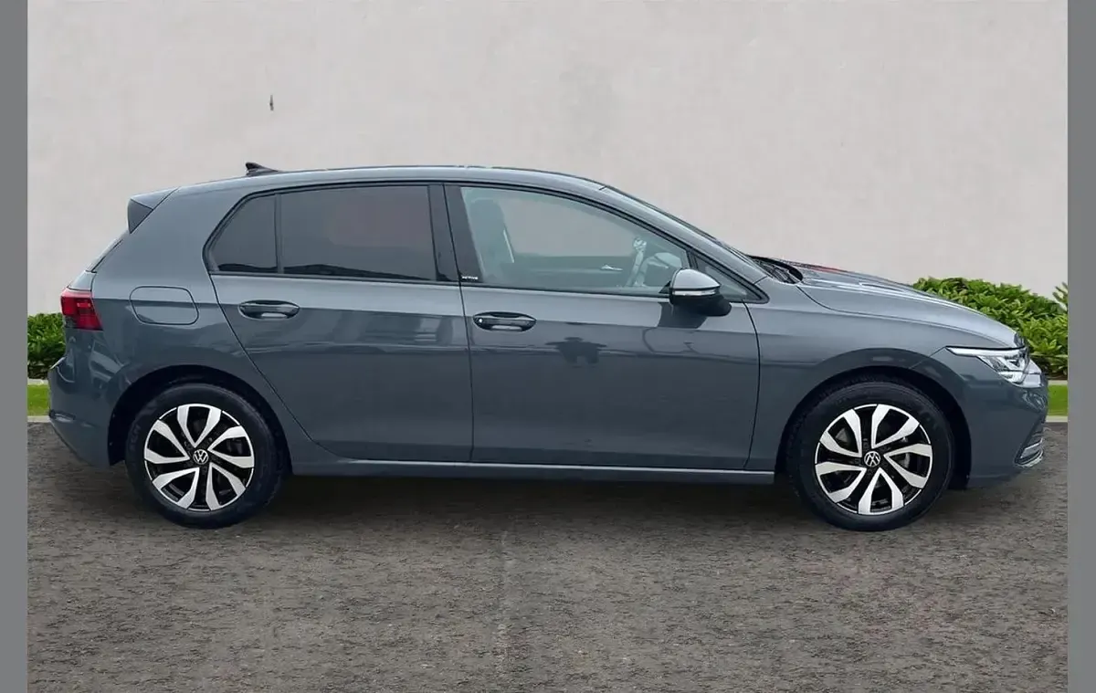 Used VW Golf VIII Active 147 HP (108 kW) 2022 Grey Hatchback