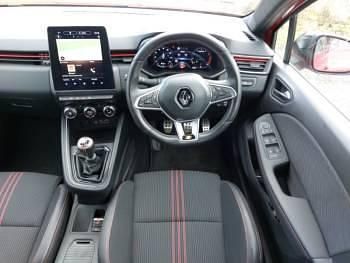 Used Renault Clio V RS Line 90 HP (66 kW) 2023 Red Hatchback