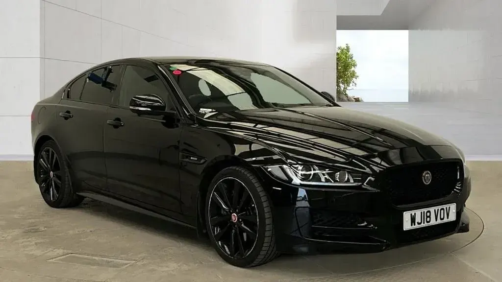 Used Jaguar XE R-Sport 250 HP (183 kW) 2018 Sedan