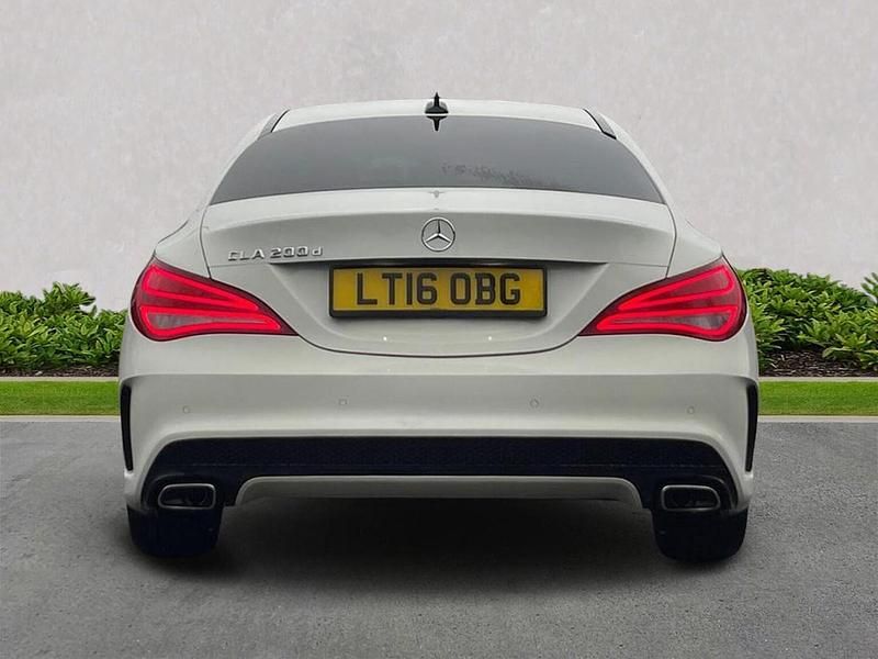 Used Mercedes CLA200 AMG 136 HP (100 kW) 2016 White Sedan