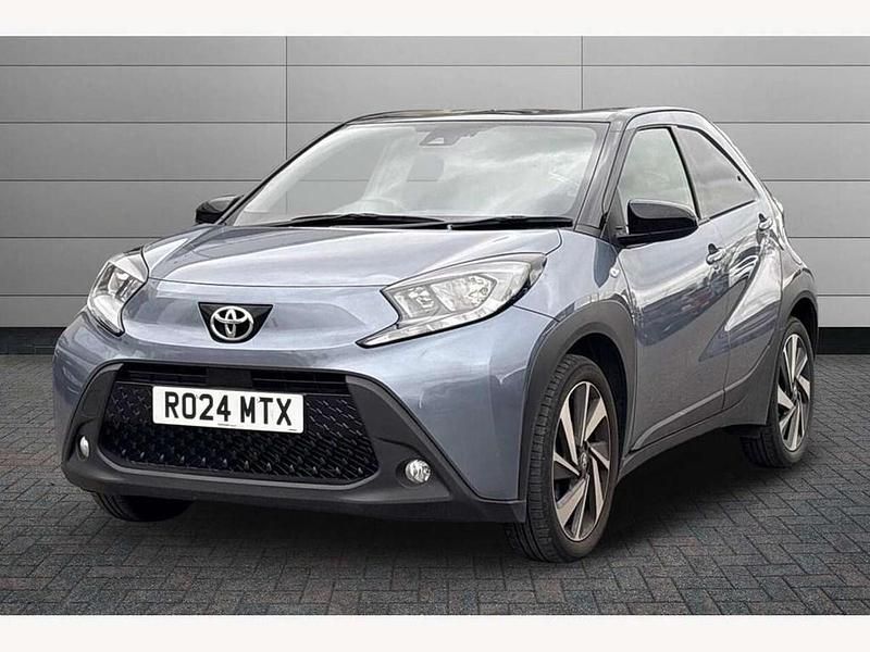 Used Toyota Aygo X 72 HP (52 kW) 2024 Grey SUV