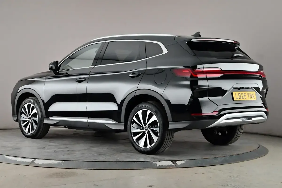 Used BYD Seal U Comfort 218 HP (160 kW) 2025 Black SUV