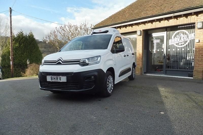 White Used 2019 Citroën Berlingo MPV | £12,995 - Image 1/2