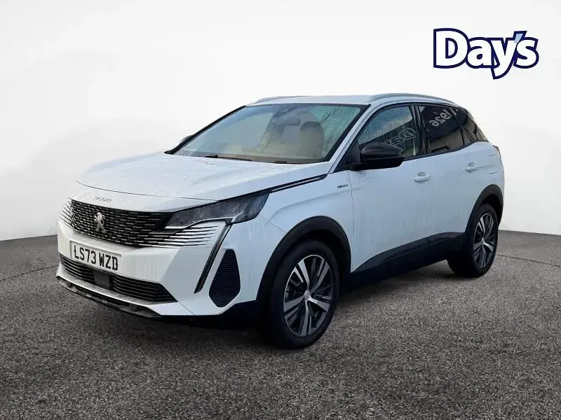 Used Peugeot 3008 Active+ 180 HP (132 kW) 2023 White Hatchback