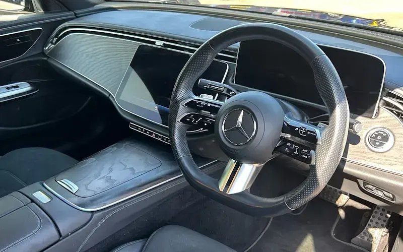 Used Mercedes E300 Urban 313 HP (230 kW) 2025 Black Sedan