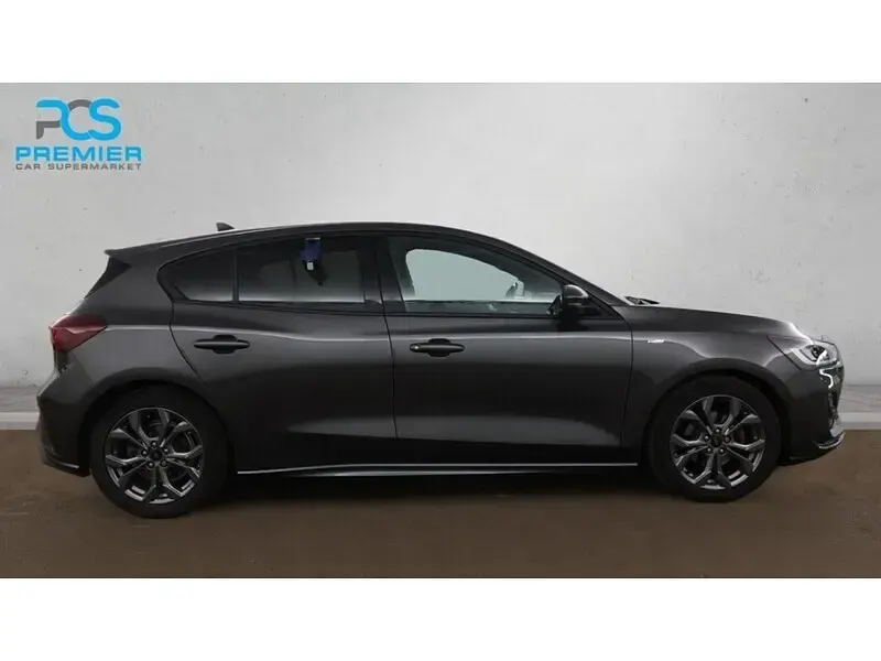 Used Ford Focus ST-Line 152 HP (111 kW) 2024 Magnetic (exclusive colour) Hatchback