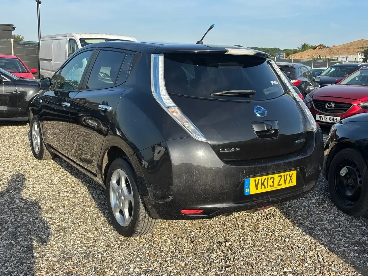 Used Nissan Leaf Acenta 80 kW (109 HP) 2013 Black Hatchback