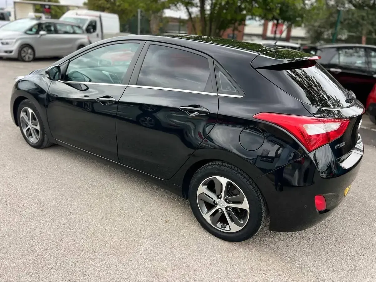 Used Hyundai i30 SE 2015 Black Hatchback