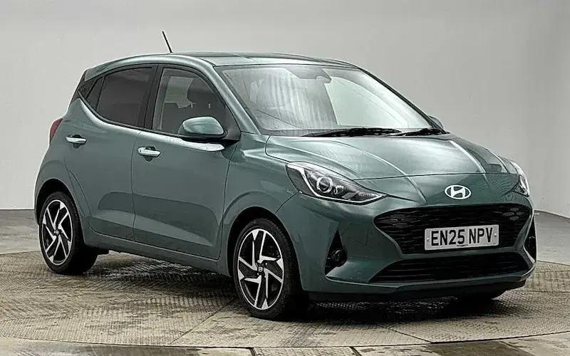 Used Hyundai i10 Premium 79 HP (58 kW) 2025 Hatchback