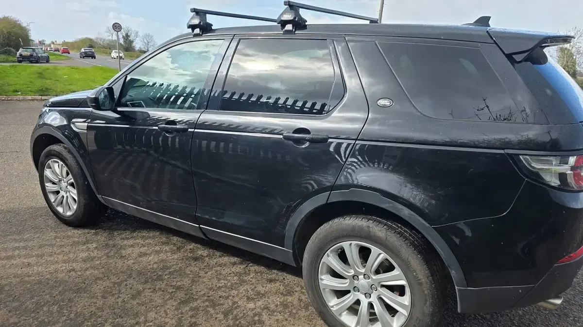 Gebraucht Land Rover Discovery Sport SE 180 PS (132 kW) 2016 Schwarz SUV