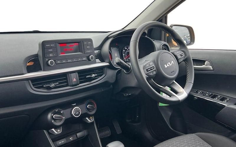 Used Kia Picanto Advance 67 HP (49 kW) 2024 Yellow Hatchback