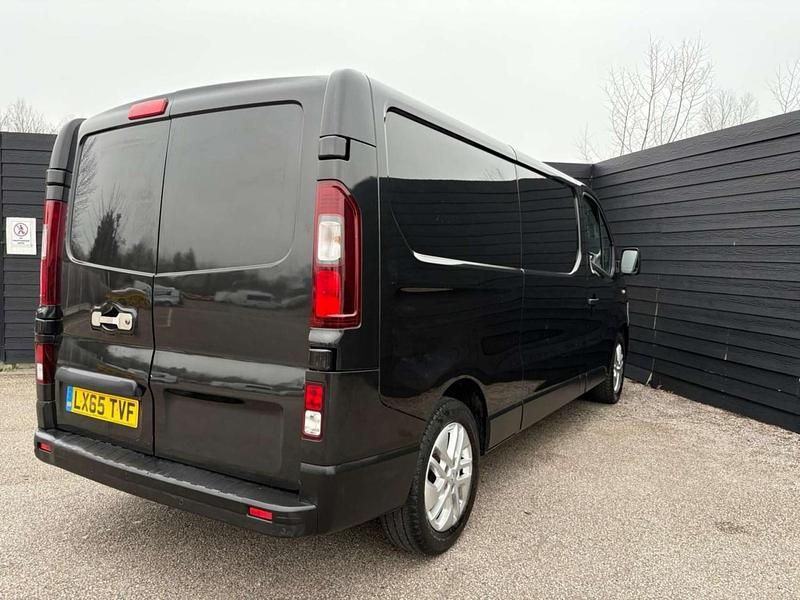Used Renault Trafic 2015 Black MPV