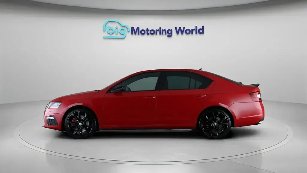 Begagnad Skoda Octavia vRS 245 HK (180 kW) 2020 Röd Halvkombi