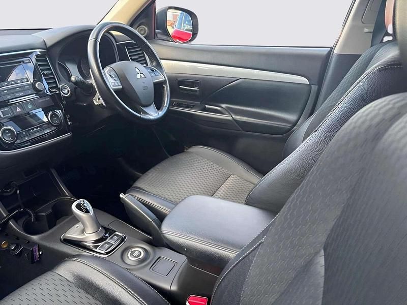 Used Mitsubishi Outlander P-HEV 2015 Grey Estate