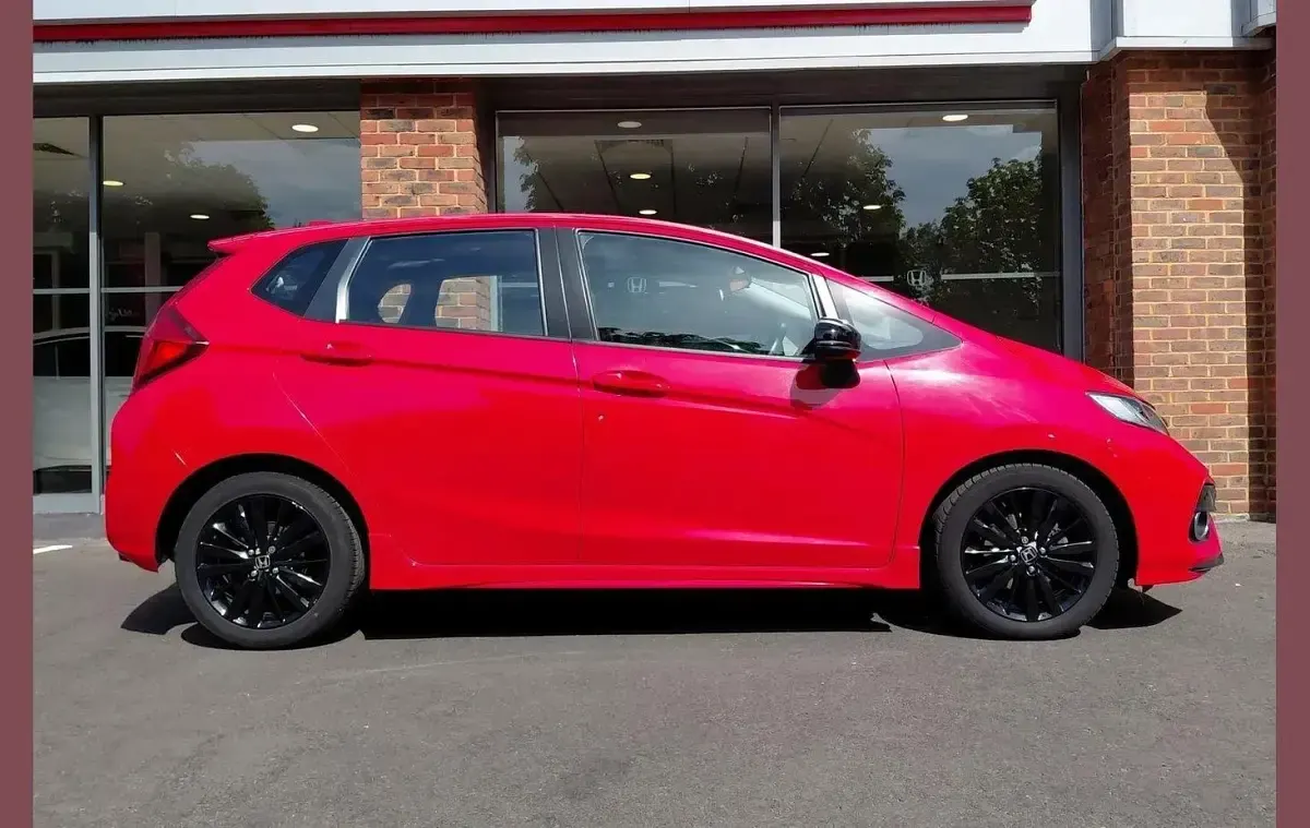 Used Honda Jazz Sport 130 HP (95 kW) 2019 Milano red Hatchback