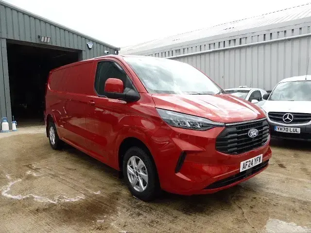 Used Ford Transit Custom Limited 150 HP (110 kW) 2024 Artisan red Van