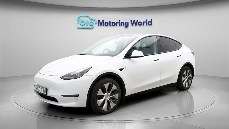 Used Tesla Model Y Long Range AWD 378 kW (514 HP) 2022 White SUV