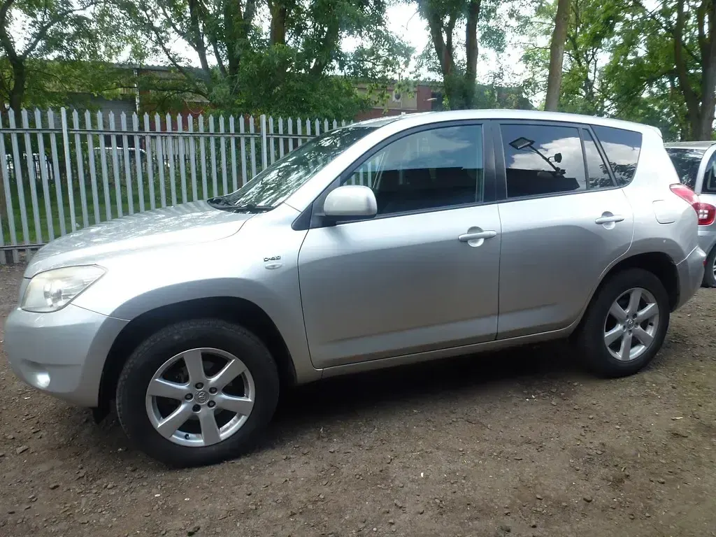 Used Toyota RAV4 134 HP (98 kW) 2009 Silver SUV