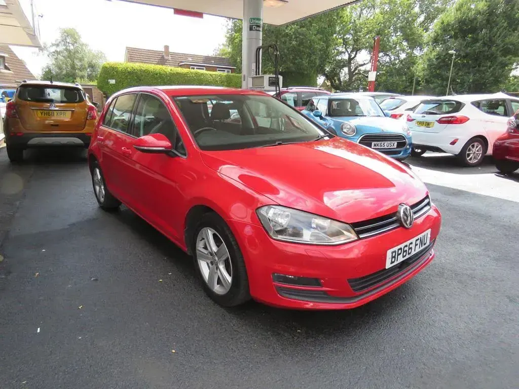 Used VW Golf VII Edition 2016 Red Hatchback